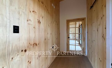 Moderna casa en condominio consolidado