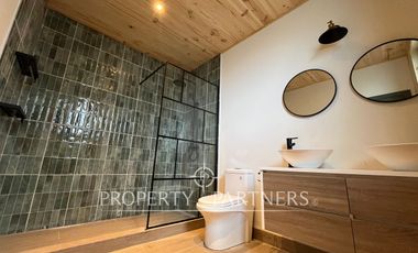 Moderna casa en condominio consolidado