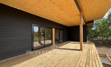 Moderna casa en condominio consolidado