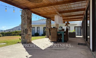 Espectacular y amplia casa en Condominio Vistabella, Altovalsol