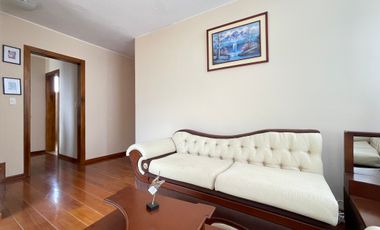 Renta casa independiente, 4 dormitorios, Puembo, sector el Obraje