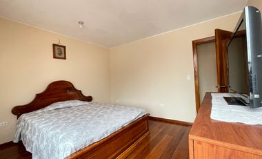 Renta casa independiente, 4 dormitorios, Puembo, sector el Obraje