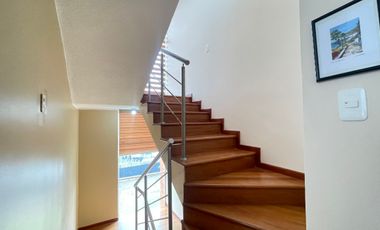 Renta casa independiente, 4 dormitorios, Puembo, sector el Obraje