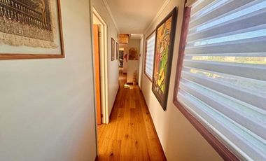 Sólida y moderna en condominio  Viña Sto Domingo