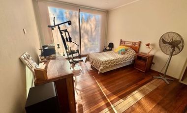 Sólida y moderna en condominio  Viña Sto Domingo