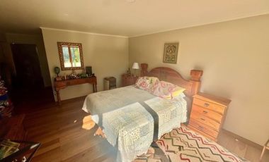 Sólida y moderna en condominio  Viña Sto Domingo