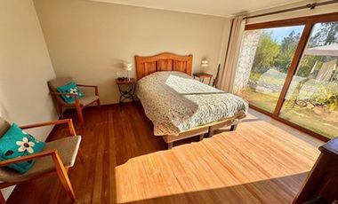 Sólida y moderna en condominio  Viña Sto Domingo