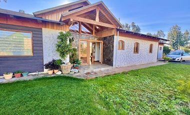 Sólida y moderna en condominio  Viña Sto Domingo