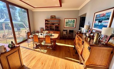 Sólida y moderna en condominio  Viña Sto Domingo