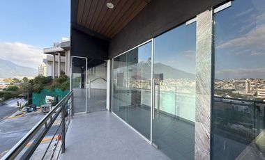 Local Comercial en Ave Fundadores, Monterrey NL