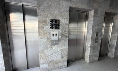 Local Comercial en Ave Fundadores, Monterrey NL