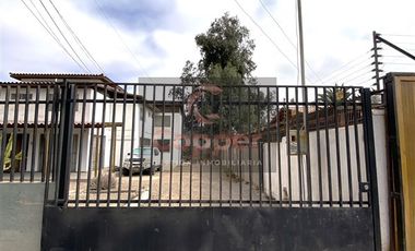 Casa en Arriendo en Ayacucho esquina Juan Martizez