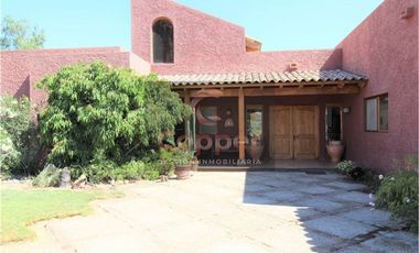 Casa en Arriendo en El Inca con Leonidas Pérez
