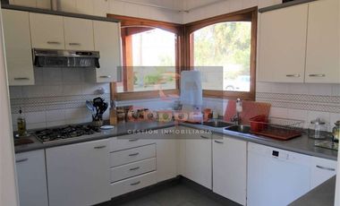 Casa en Arriendo en El Inca con Leonidas Pérez