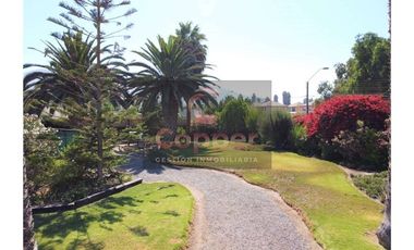 Casa en Arriendo en El Inca con Leonidas Pérez