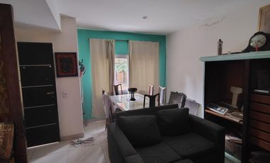 Duplex 3 ambientes - con jardín y espacio guarda coches -