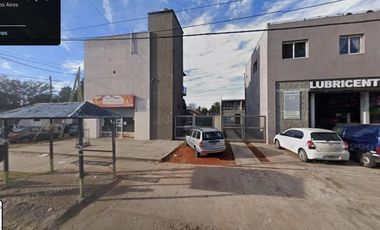 Duplex 3 ambientes - con jardín y espacio guarda coches -