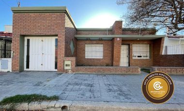 Casa de 2/3 dormitorios en Residencial América Apta crédito hipotecario