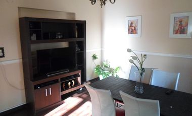 Casa 4 ambientes 2 cocheras Quilmes