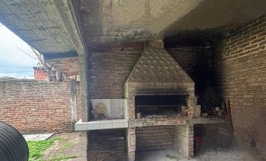 Casa en venta en Malvinas Argentinas, GBA Norte - 6 ambientes