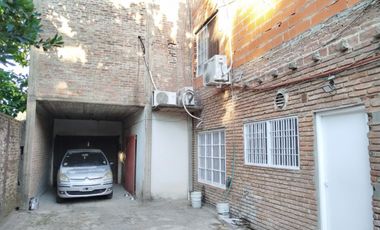 Casa en venta en Malvinas Argentinas, GBA Norte - 6 ambientes