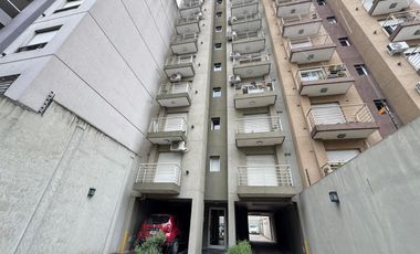 Amplio departamento de 2 ambientes en alquiler Moron Sur