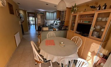 Departamento en venta Banfield - piso completo