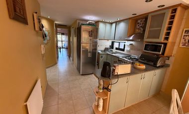 Departamento en venta Banfield - piso completo