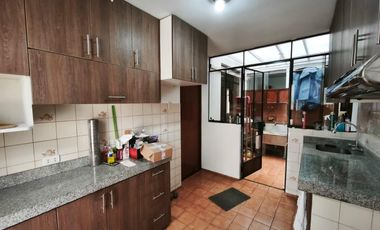 Se Vende Departamento Primer Piso Mas Cochera