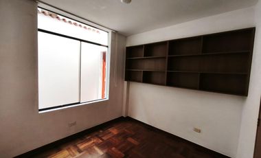 Se Vende Departamento Primer Piso Mas Cochera