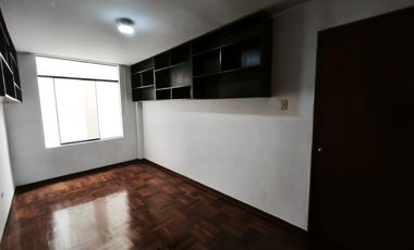 Se Vende Departamento Primer Piso Mas Cochera