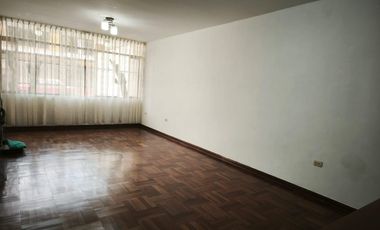 Se Vende Departamento Primer Piso Mas Cochera