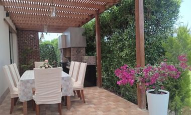 Se Vende Casa en los Condominios Las Gardenias Asia.