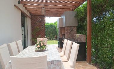 Se Vende Casa en los Condominios Las Gardenias Asia.