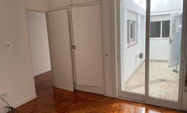 PH en  venta de 2 ambientes con patio