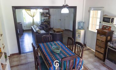 CASA QUINTA EN VENTA EN 20 DE JUNIO , PARQUE Y PILETA