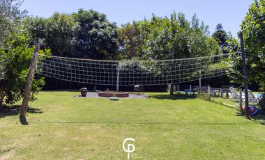 CASA QUINTA EN VENTA EN 20 DE JUNIO , PARQUE Y PILETA