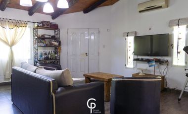 CASA QUINTA EN VENTA EN 20 DE JUNIO , PARQUE Y PILETA