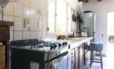 CASA QUINTA EN VENTA EN 20 DE JUNIO , PARQUE Y PILETA