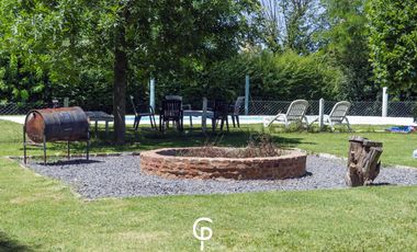 CASA QUINTA EN VENTA EN 20 DE JUNIO , PARQUE Y PILETA