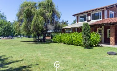 CASA QUINTA EN VENTA EN 20 DE JUNIO , PARQUE Y PILETA