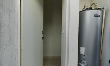 CASA EN RENTA DE 3, SEMI AMUEBLADA EN DOMINIO CUMBRES . GRACIA, NL