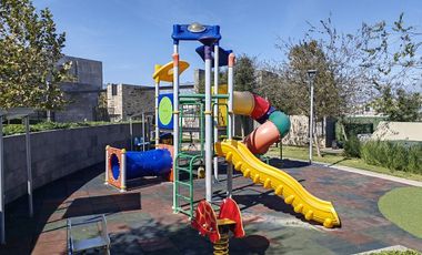 CASA EN RENTA DE 3, SEMI AMUEBLADA EN DOMINIO CUMBRES . GRACIA, NL