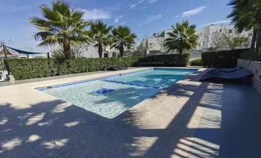 CASA EN RENTA DE 3, SEMI AMUEBLADA EN DOMINIO CUMBRES . GRACIA, NL