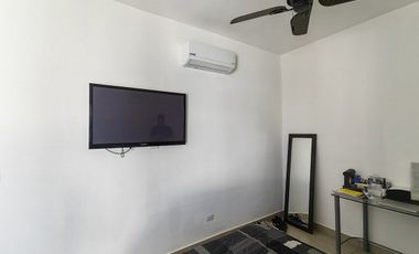 CASA EN RENTA DE 3, SEMI AMUEBLADA EN DOMINIO CUMBRES . GRACIA, NL