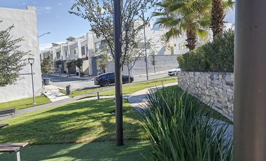 CASA EN RENTA DE 3, SEMI AMUEBLADA EN DOMINIO CUMBRES . GRACIA, NL