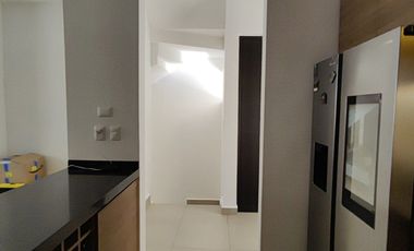 CASA EN RENTA DE 3, SEMI AMUEBLADA EN DOMINIO CUMBRES . GRACIA, NL