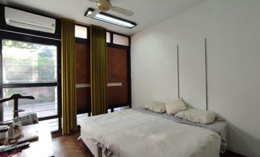 Casa 4 ambientes con cochera en venta en Quilmes