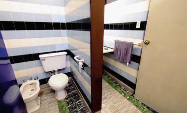 Casa 4 ambientes con cochera en venta en Quilmes