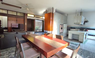 Casa 4 ambientes con cochera en venta en Quilmes